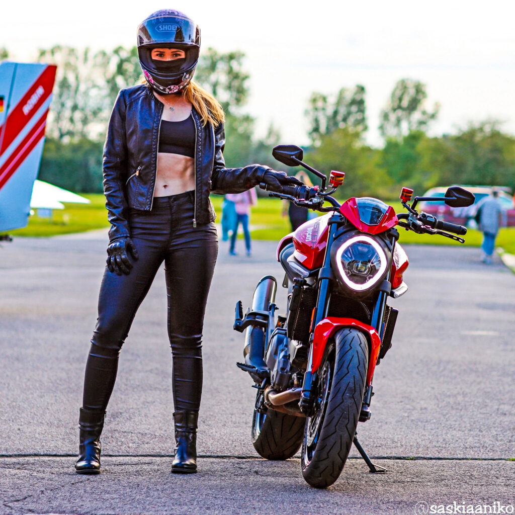 Saskia Aniko auf der Monster von Ducati Berlin